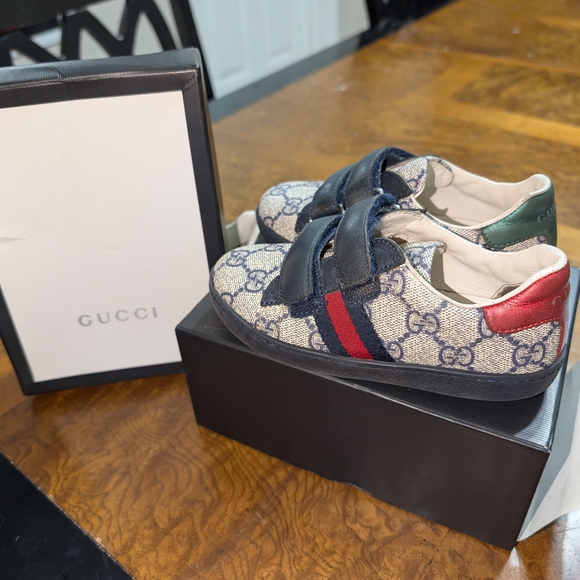 Gucci Other - Gucci Kids Sneakers - Navy, Red, and Green
